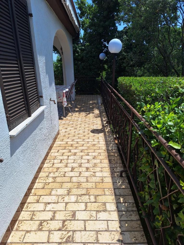 Krk Apartmani Pepina Pinezići Kültér fotó