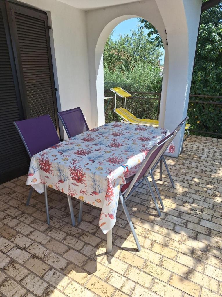 Krk Apartmani Pepina Pinezići Kültér fotó